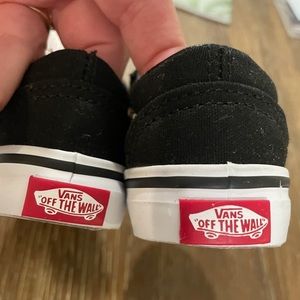 Vans toddler sneakers ( Velcro)